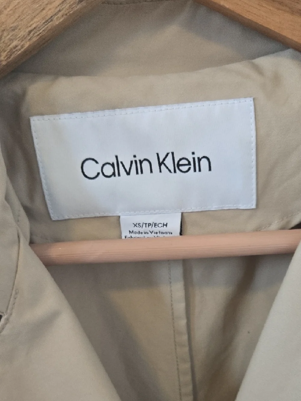 Calvin Klein Tan Trench Coat with Self-Tie Belt - Picture 4 of 4